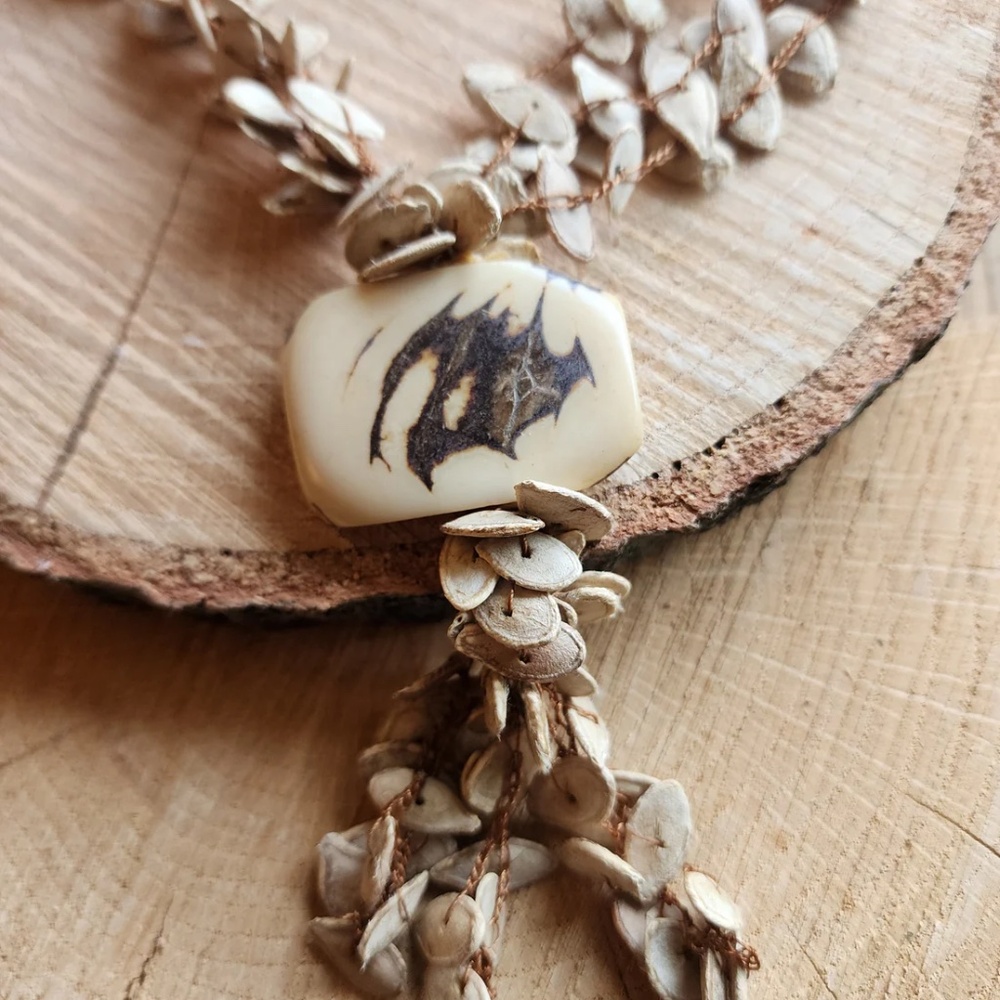 Natural Nutseed Tagua Necklace - New
